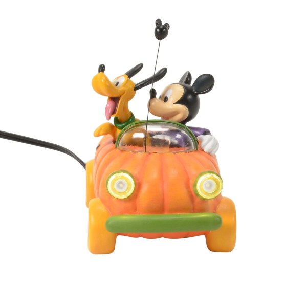 ARRIVING IN STYLE - DISNEY VILLAGE