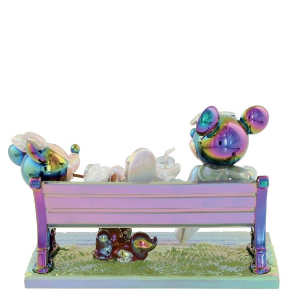 MICKEY & MINNIE ON THE CHAIR FIGURINE WITH ELECTROPLATING FINISH - DISNEY SHOWCASE