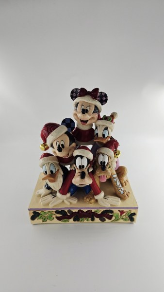 Mickey & Friends 30 cm – Costco Exclusive – Disney Traditions