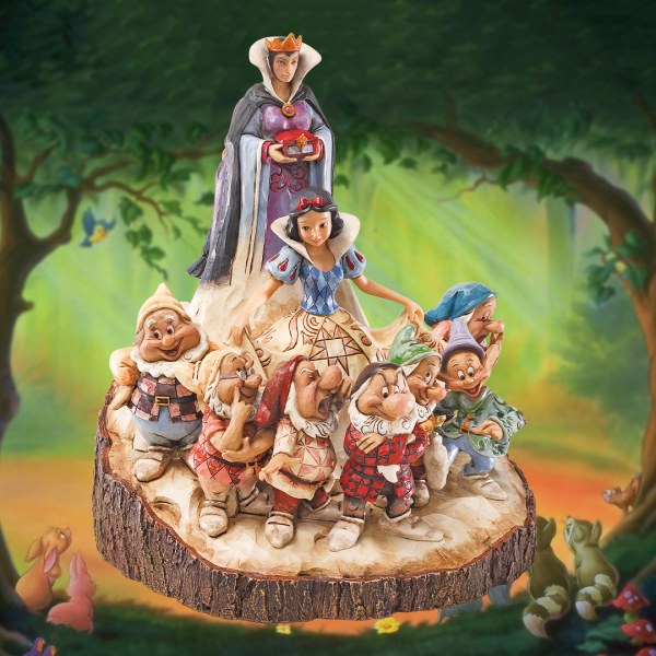 WOOD CARVED SNOW WHITE DISNEY TRADITIONS