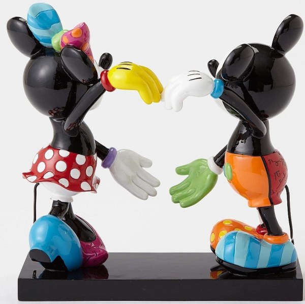 MICKEY AND MINNIE FORM A HEART DISNEY BRITTO
