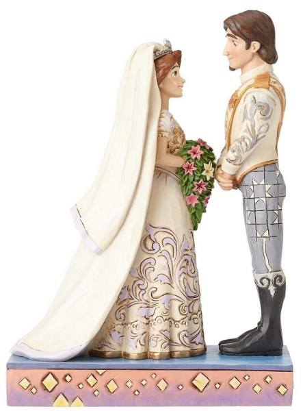 RAPUNZEL AND FLYNN MARRIED DISNEY TRADITIONS