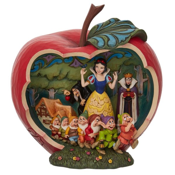 SNOW WHITE APPLE SCENE - DISNEY TRADITIONS