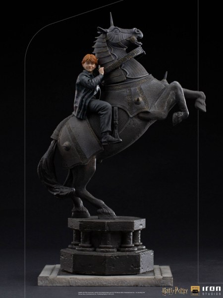 RON WEASLEY AT THE WIZARDS CHESSBOARD ART SCALE - HARRY POTTER