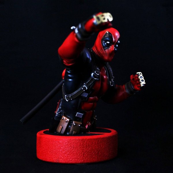DEADPOOL BUST - MARVEL