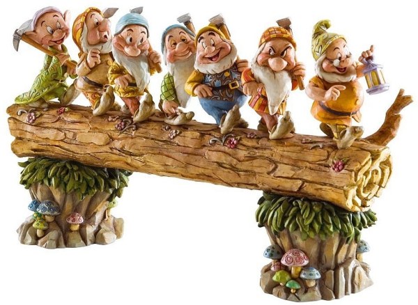 DISNEY TRADITIONS THE SEVEN DWARVES
