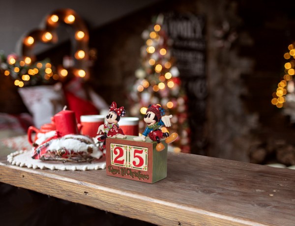 MICKEY AND MINNIE CHRISTMAS COUNTDOWN - DISNEY TRADITIONS