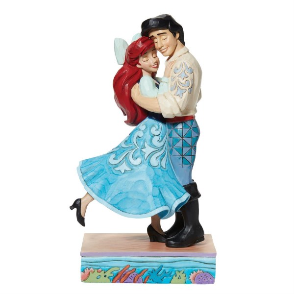 ARIEL AND ERIC LOVE - DISNEY TRADITIONS