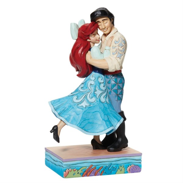 ARIEL AND ERIC LOVE - DISNEY TRADITIONS