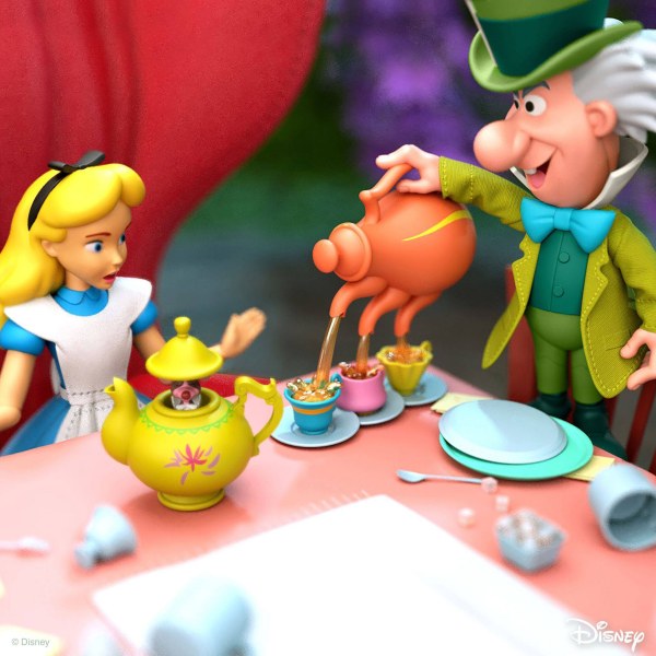ALICE IN WONDERLAND - DISNEY ULTIMATES