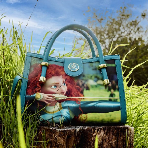 MERIDA PRINCESS SCENE SHOULDER BAG - DISNEY LOUNGEFLY