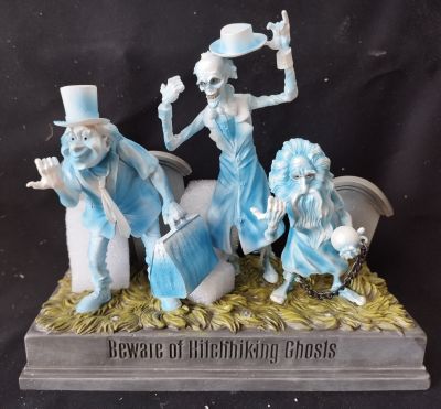 HITCHING GHOSTS - DISNEY SHOWCASE